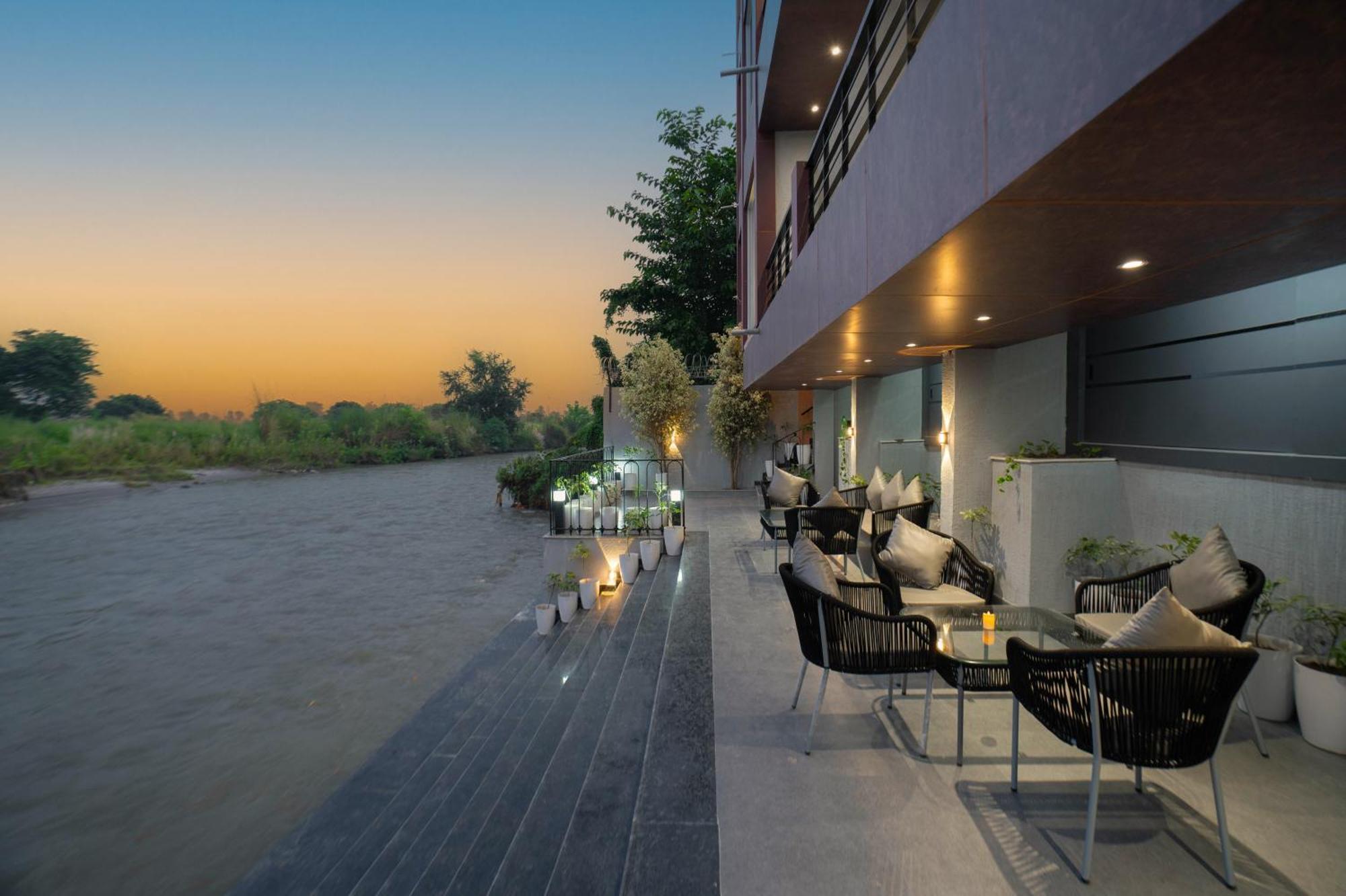 The Ganges Riverside Escape With A Private Ghat Haridwār Екстериор снимка